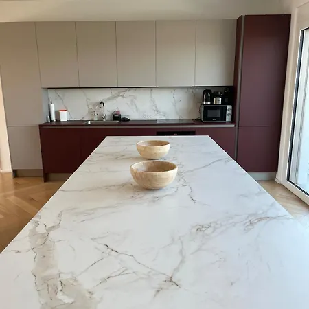 Luxury Penthouse Apartment In The City Centre Apartment