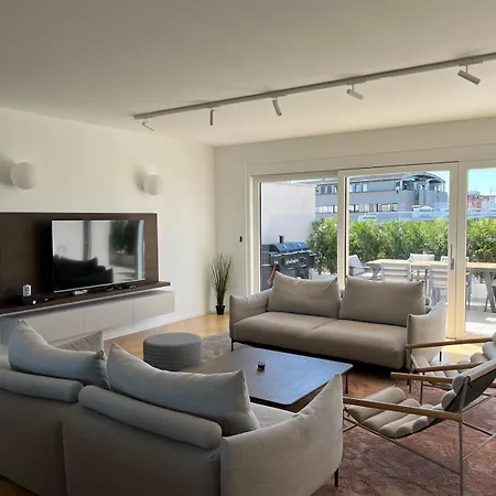 Apartment Luxury Penthouse Apartment In The City Centre *